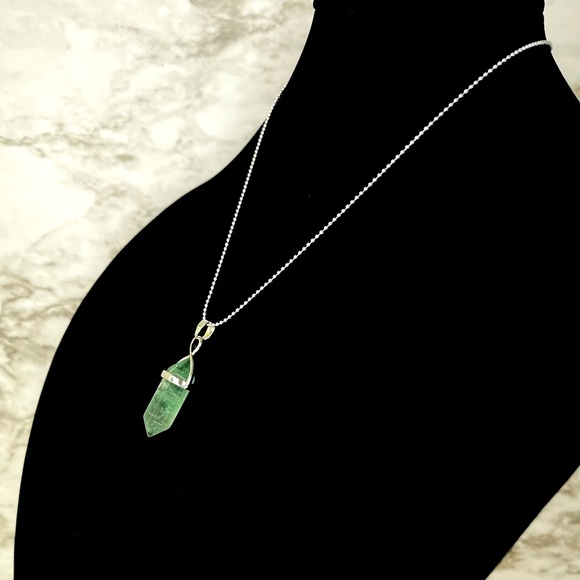 Beauty Merch & Co. Jewelry - Green Fluorite Pendant w/Silver BallChain Necklace